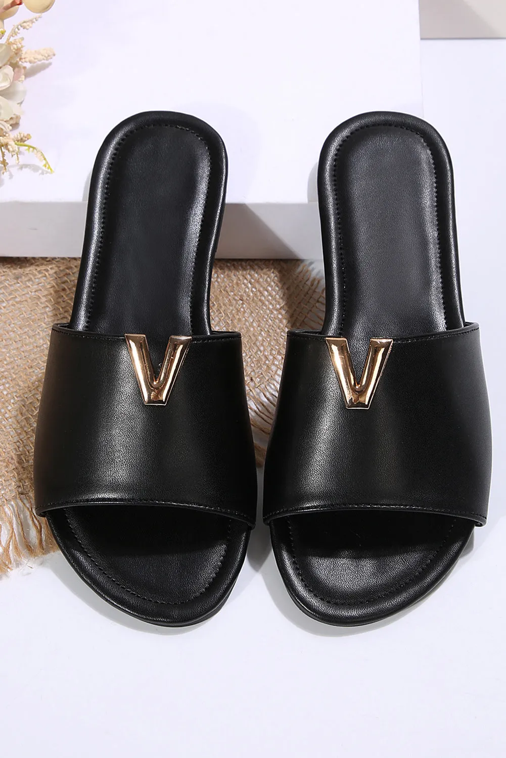 Black V Shape Metal Decor Open Toe Sandals