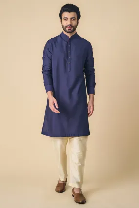Navy Kurta With Contrast Edge Detailing